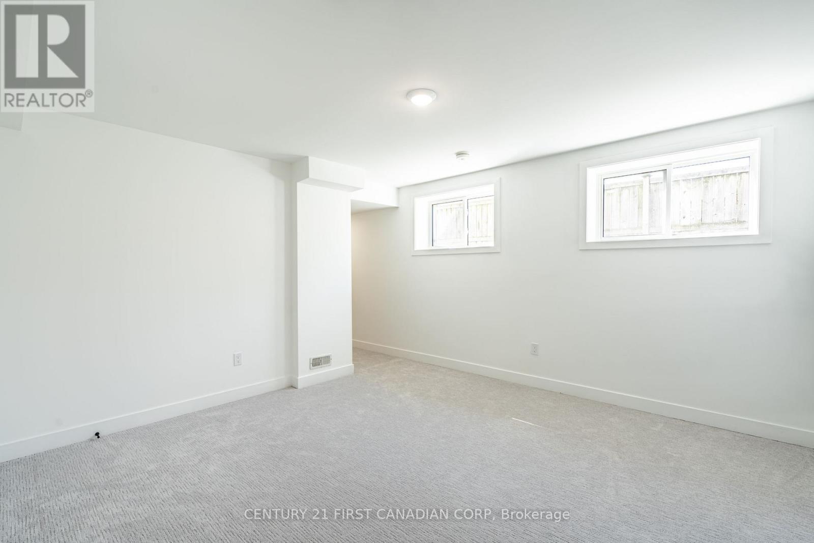 263 Sanders Street, London East, Ontario N5Z 2T1 - Photo 21 - X12160841