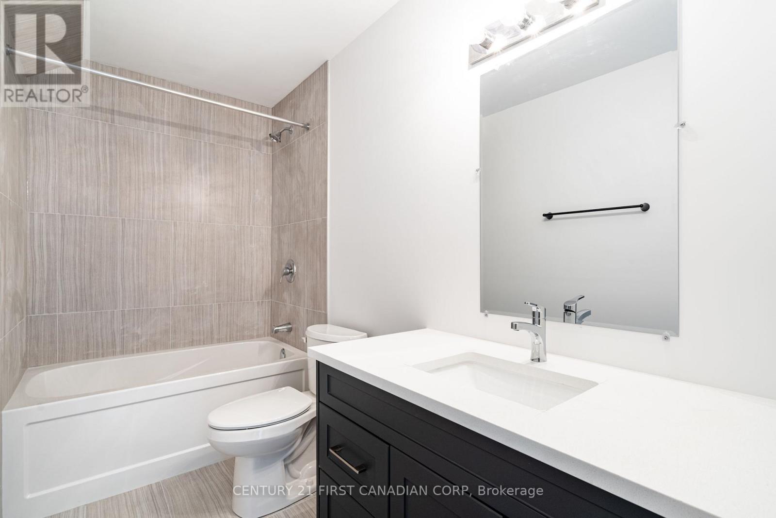 263 Sanders Street, London East, Ontario N5Z 2T1 - Photo 24 - X12160841