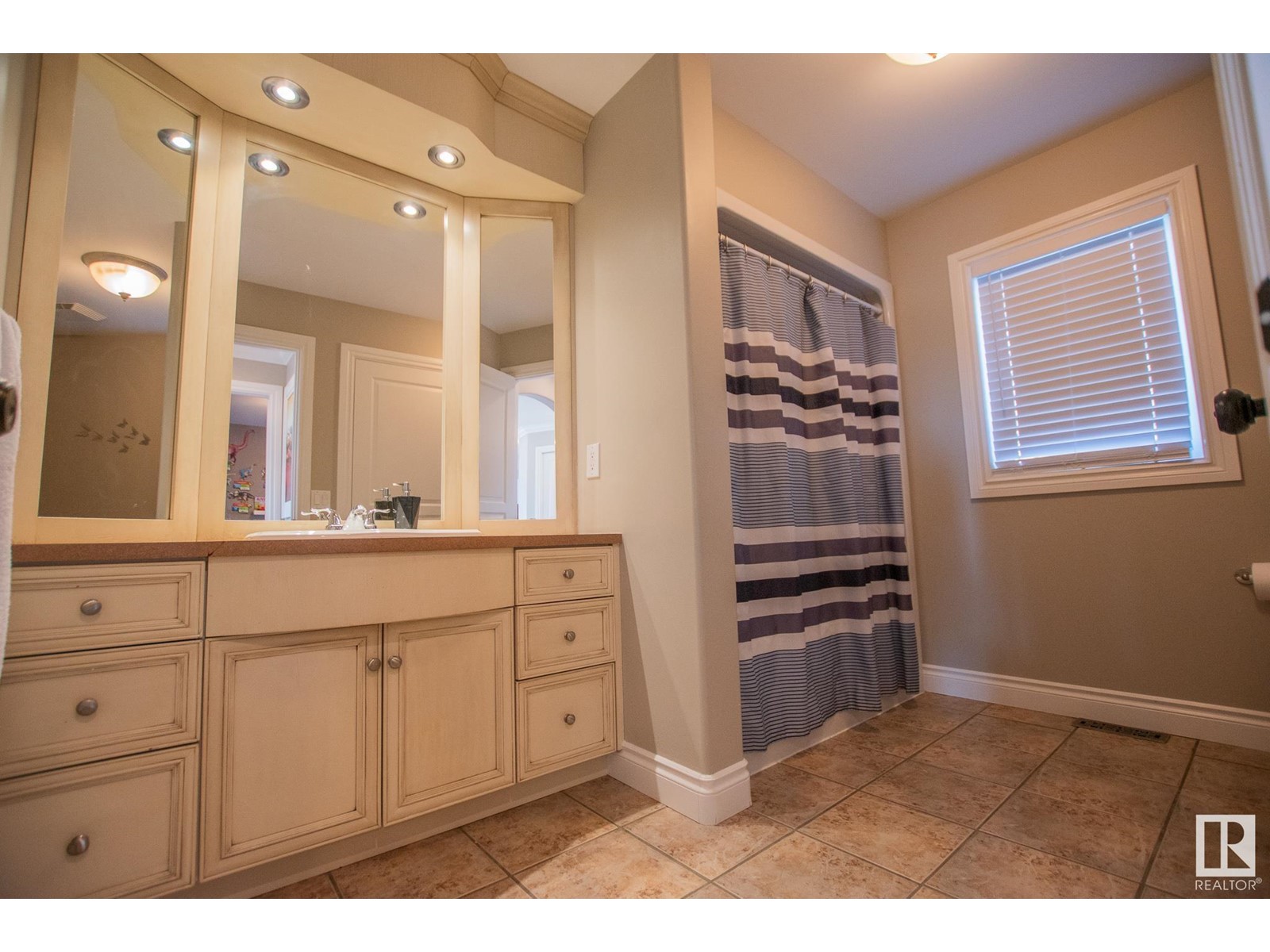3719 Lakeshore Dr, Bonnyville Town, Alberta  T9N 0A4 - Photo 34 - E4437482