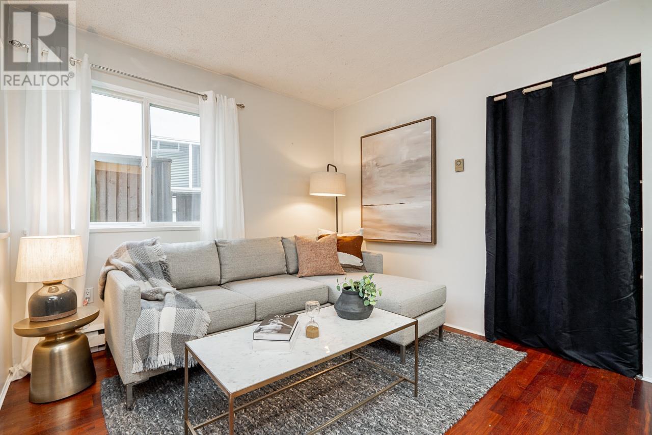 204 2239 W 1ST AVENUE, Vancouver, British Columbia