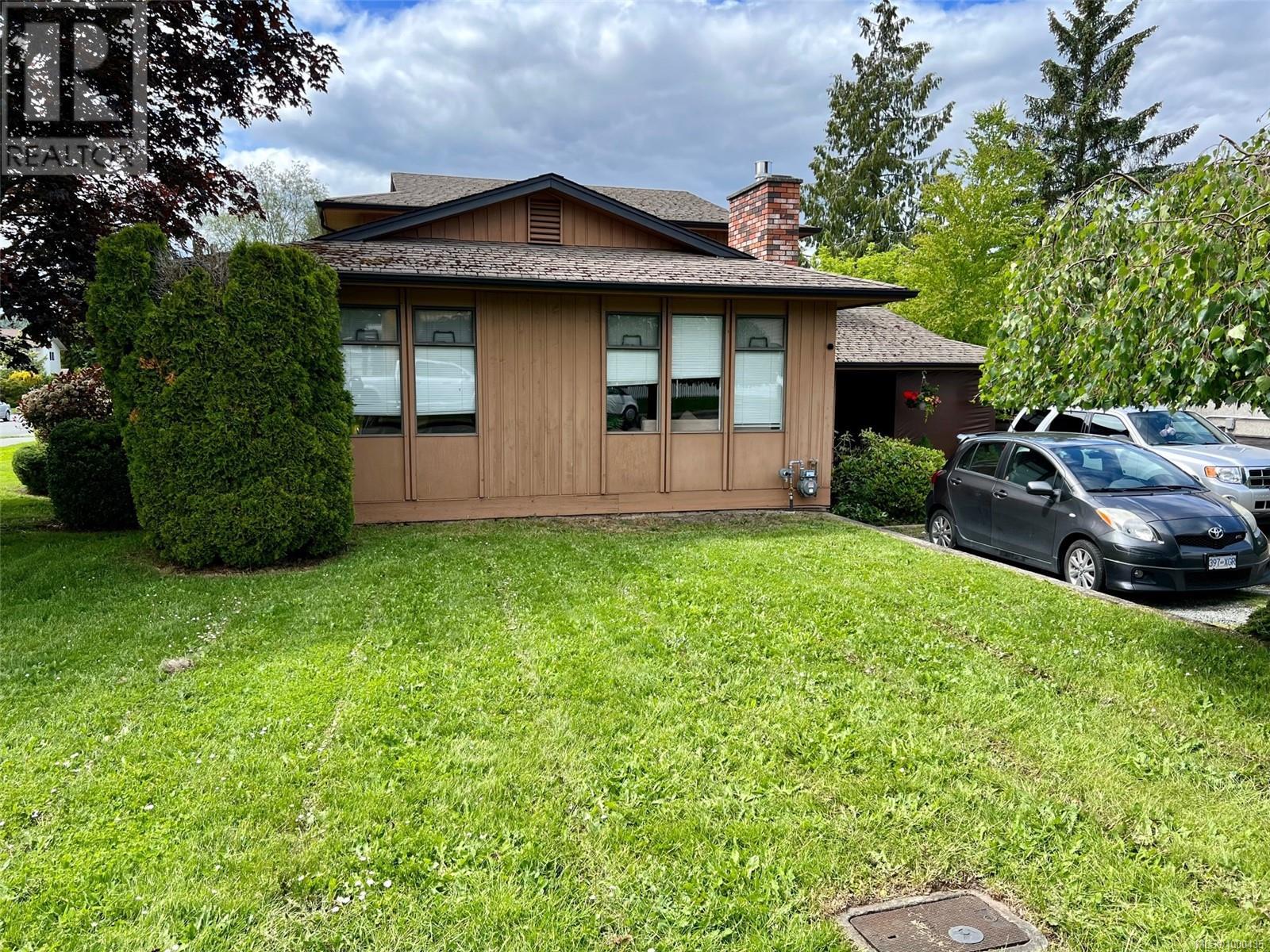 Property at 4360 Torquay Dr image 2