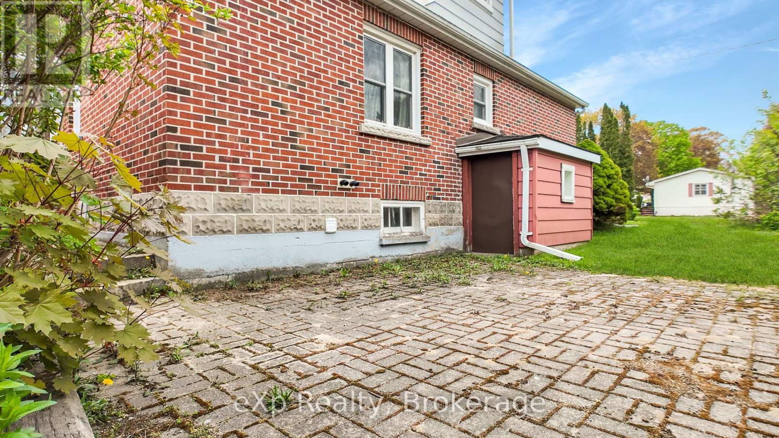 10 Princess Street, Brockton, Ontario  N0G 2V0 - Photo 28 - X12160856