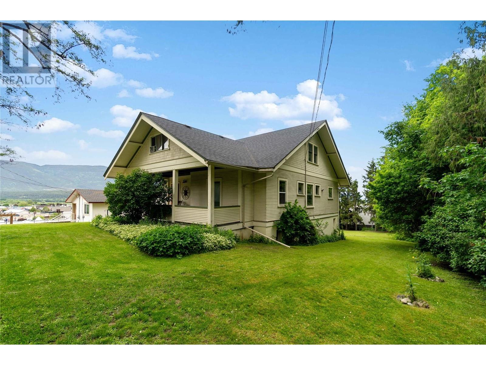 671 2 Avenue Ne, Salmon Arm, British Columbia  V1E 1H2 - Photo 62 - 10339149
