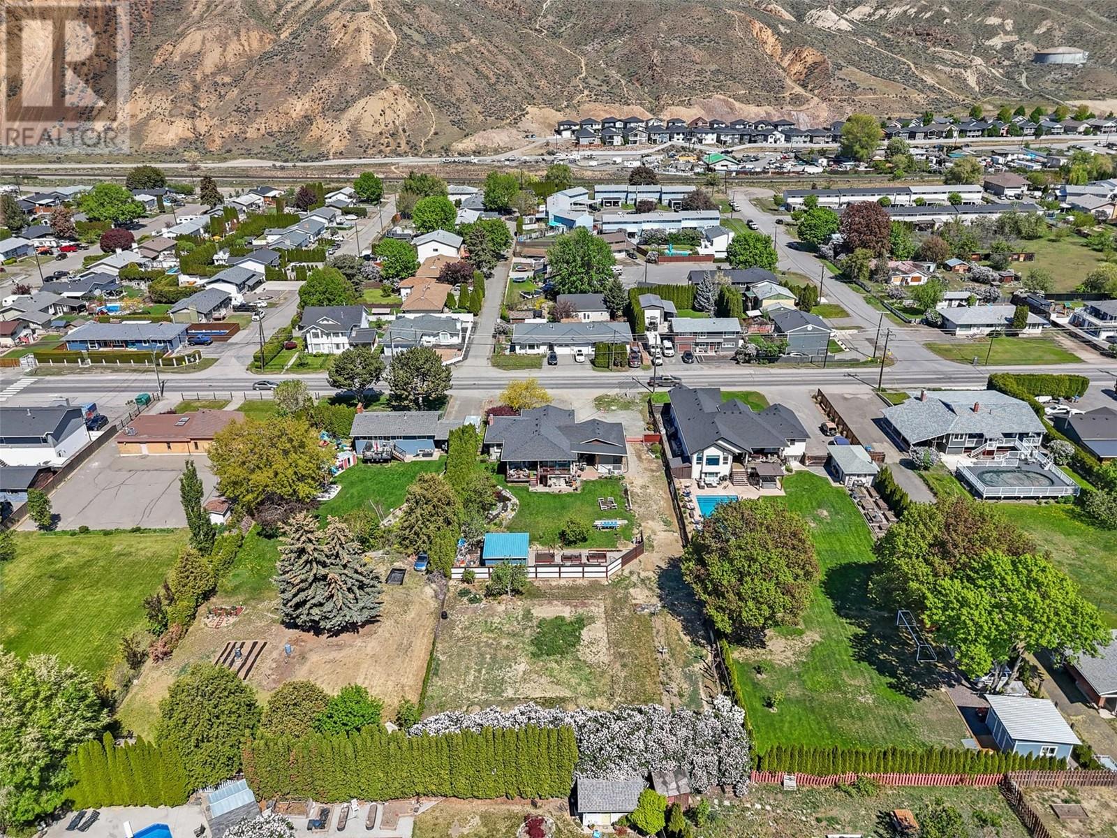 2029 Parkcrest Avenue, Kamloops, British Columbia  V2B 4X2 - Photo 6 - 10347562