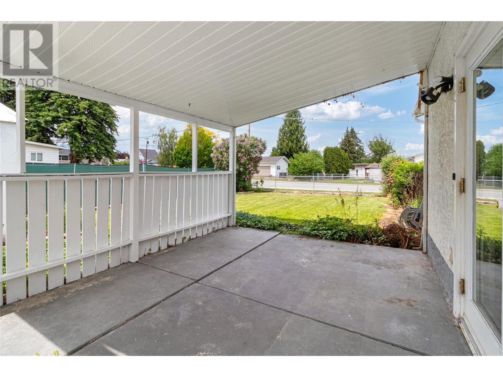 196 Merrifield Court, Kelowna, British Columbia  V1X 7E9 - Photo 35 - 10347931