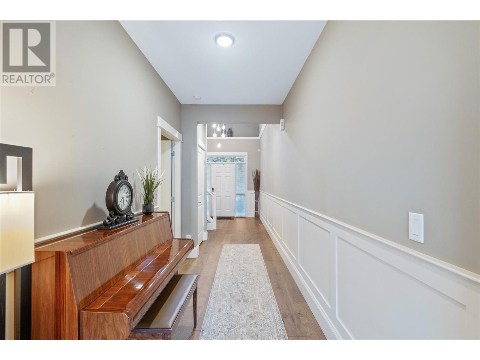 856 Hewetson Avenue, Kelowna, British Columbia  V1W 5C9 - Photo 34 - 10348705
