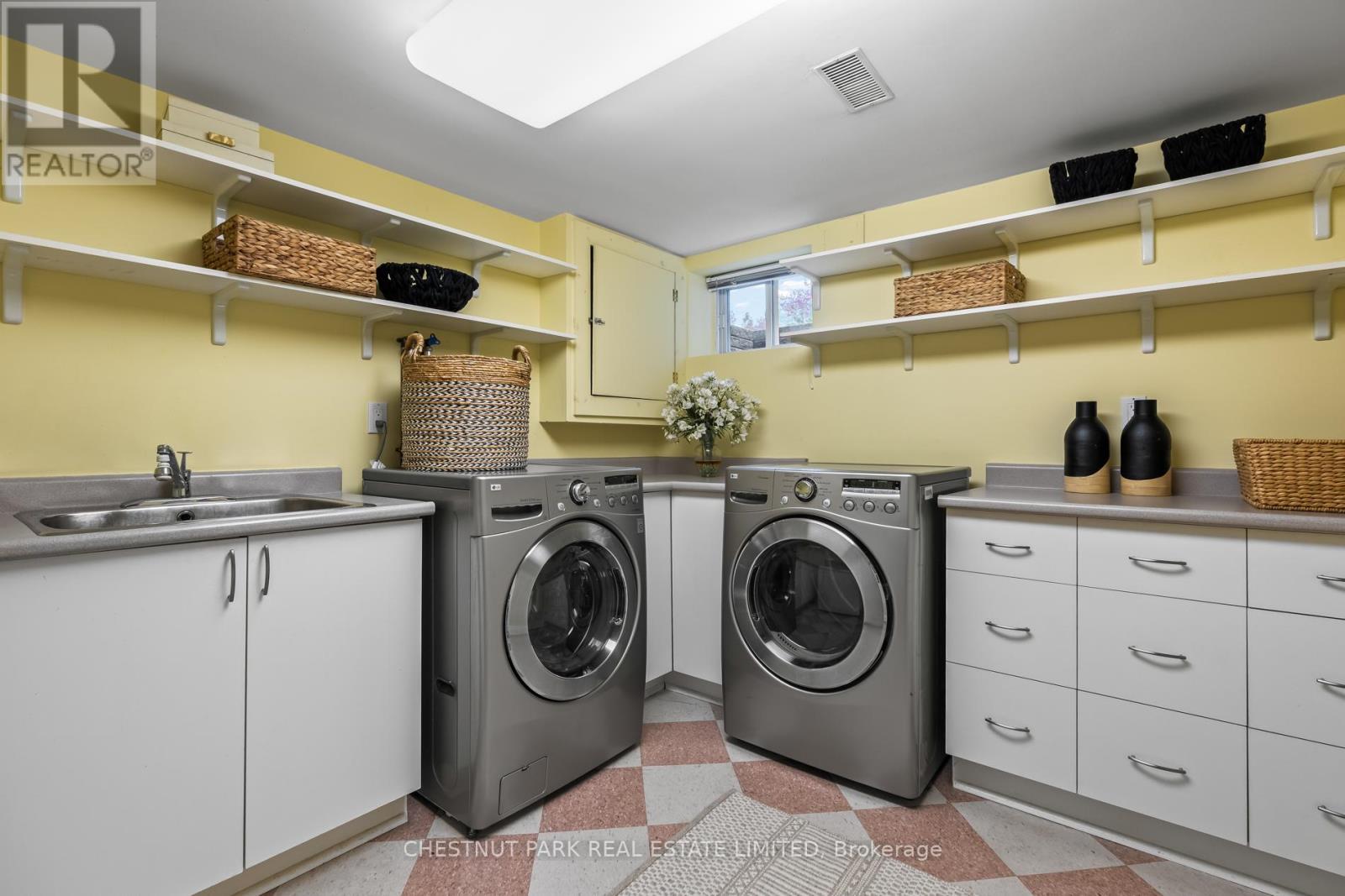148 Hanna Road, Toronto (Leaside), Ontario  M4G 3N7 - Photo 45 - C12160147