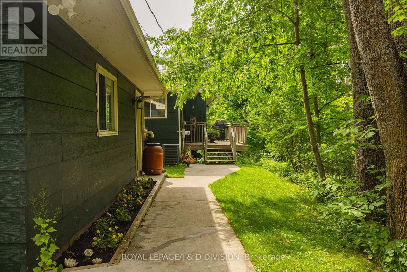50 Fire Route 10b, North Kawartha, Ontario  K0L 3E0 - Photo 39 - X12154467