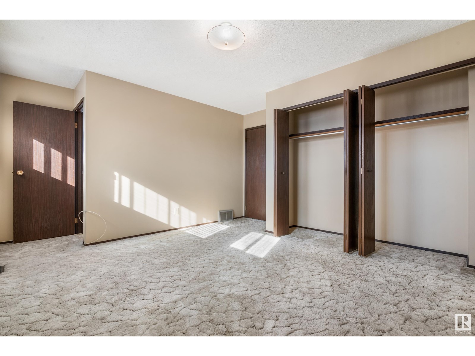 12254 143 Av Nw, Edmonton, Alberta  T5X 3R7 - Photo 27 - E4437409