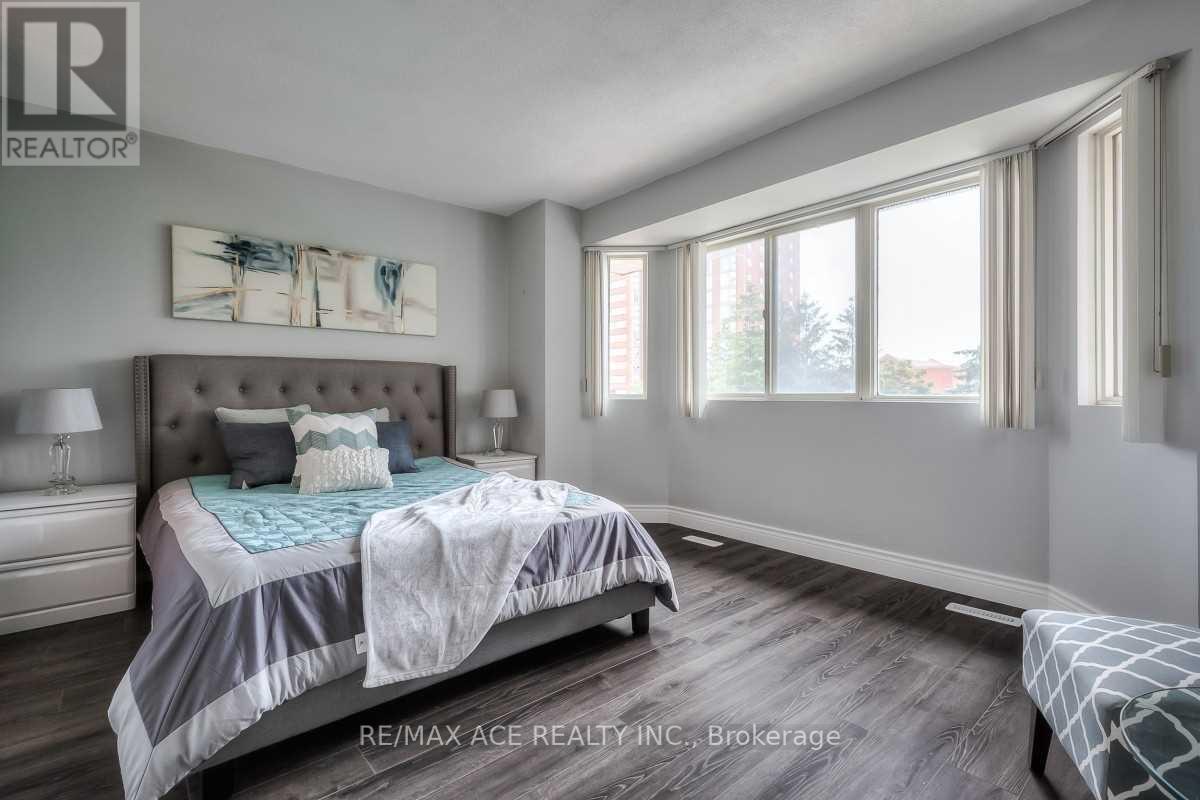 Th10 - 2472 Eglinton Avenue E, Toronto (Eglinton East), Ontario  M1K 5J9 - Photo 10 - E12160820