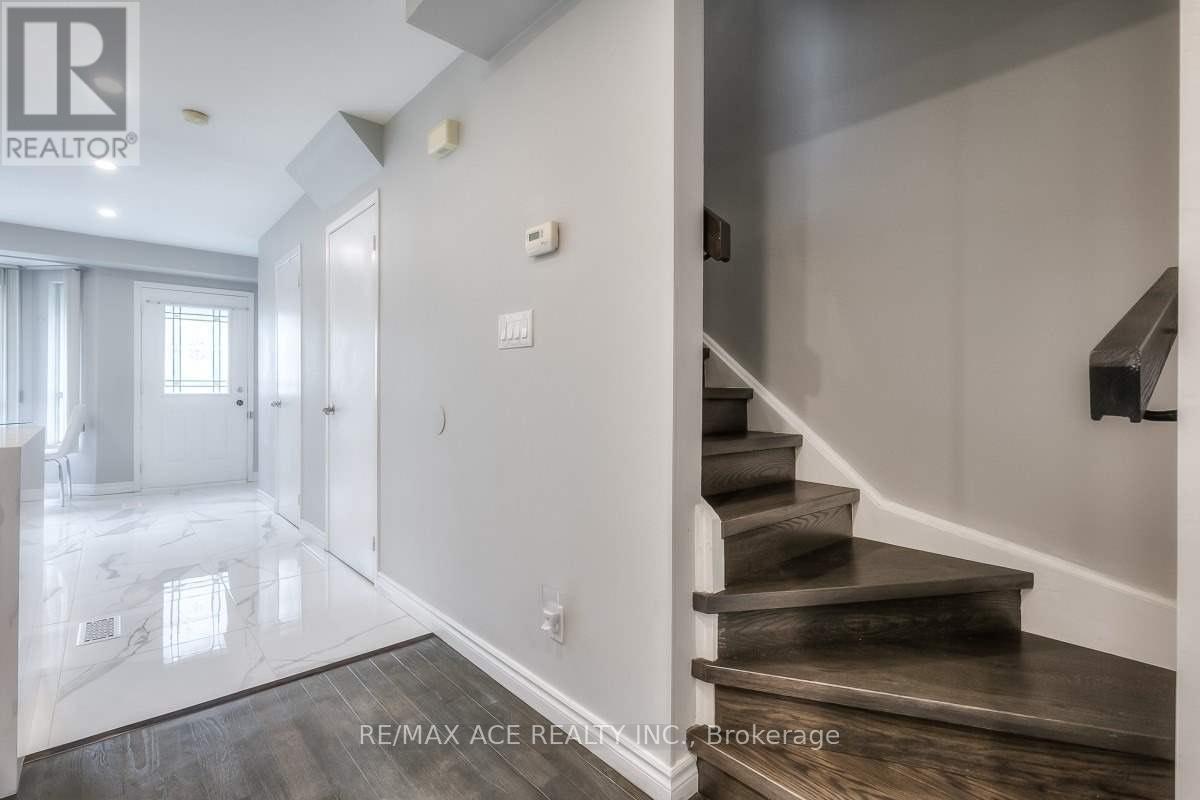 Th10 - 2472 Eglinton Avenue E, Toronto (Eglinton East), Ontario  M1K 5J9 - Photo 9 - E12160820