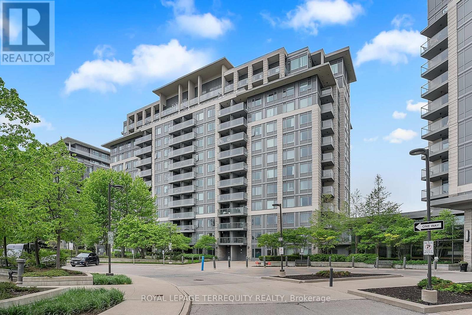 210 - 273 South Park Road, Markham, Ontario  L3T 0B5 - Photo 1 - N12160810