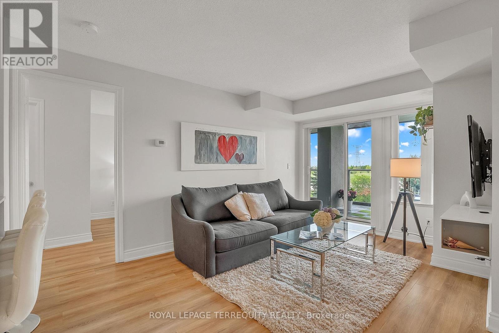 210 - 273 South Park Road, Markham, Ontario  L3T 0B5 - Photo 10 - N12160810
