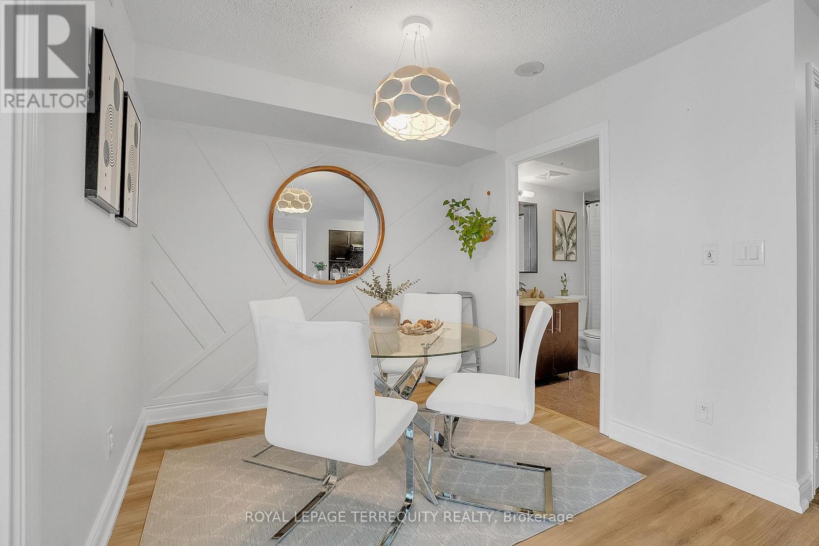 210 - 273 South Park Road, Markham, Ontario  L3T 0B5 - Photo 16 - N12160810