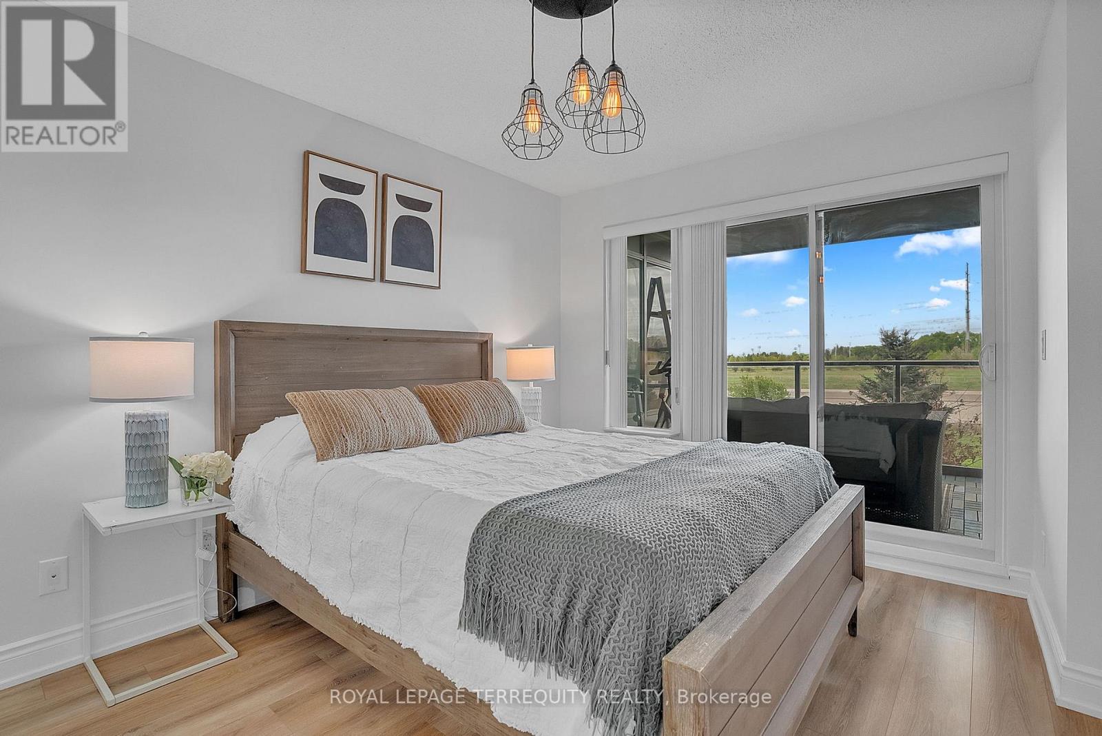 210 - 273 South Park Road, Markham, Ontario  L3T 0B5 - Photo 19 - N12160810