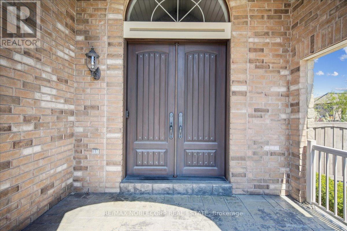 27 Gorman Avenue, Vaughan, Ontario  L4H 3L4 - Photo 6 - N12160848