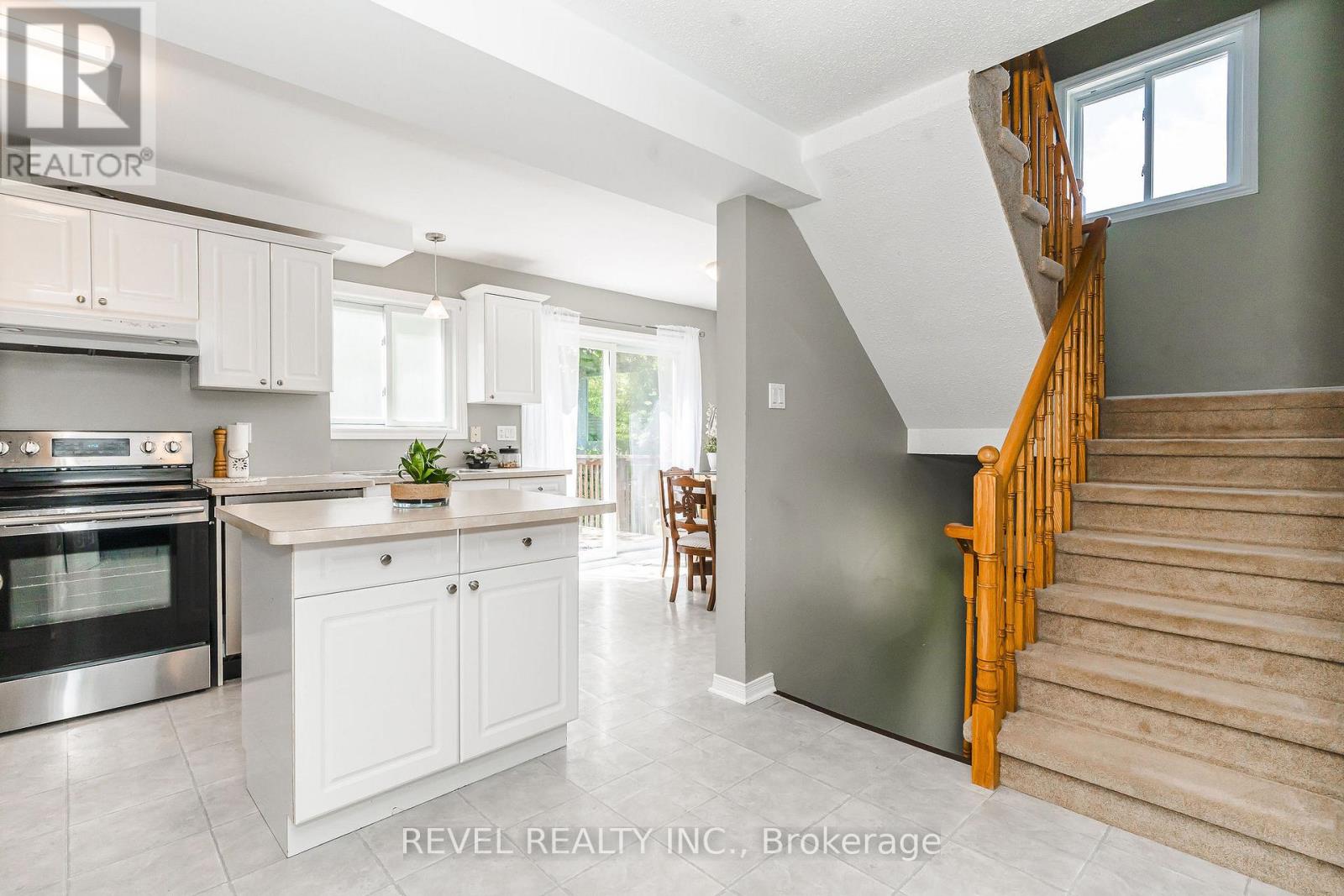 65 Dancy Drive, Orillia, Ontario  L3V 7M2 - Photo 5 - S12160851