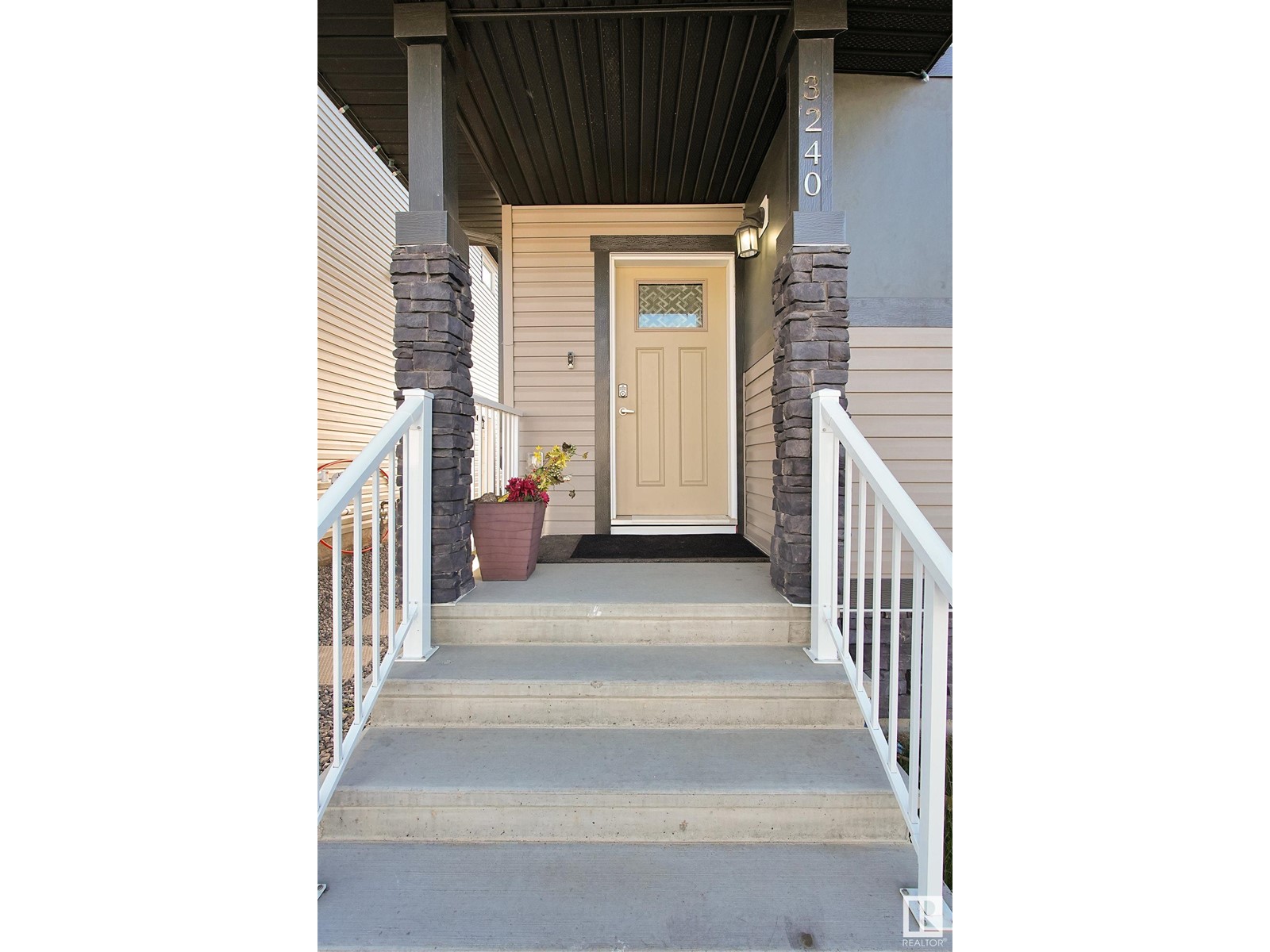 3240 4 St Nw Nw, Edmonton, Alberta  T6T 2S9 - Photo 9 - E4437487