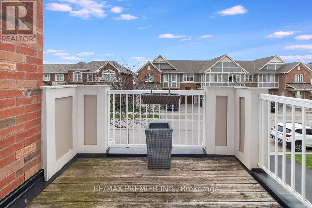 1545 Gainer Crescent, Milton (Cl Clarke), Ontario  L9T 8Y3 - Photo 8 - W12160805
