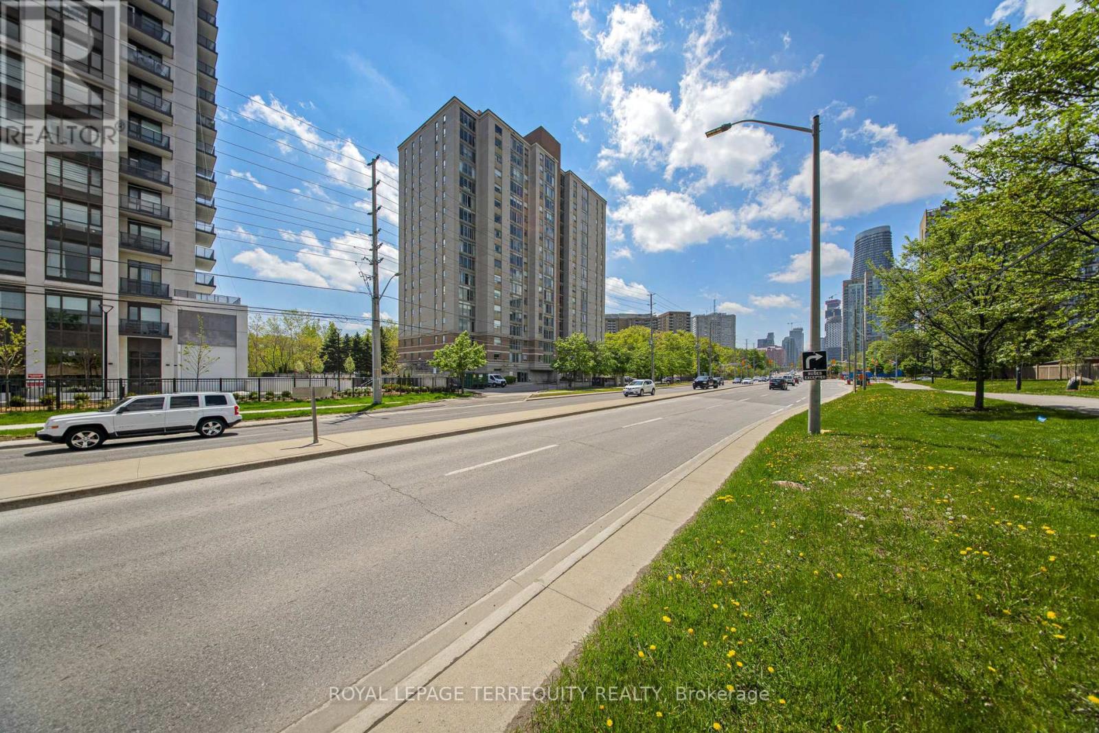 402 - 200 Burnhamthorpe Road E, Mississauga, Ontario  L5A 4L4 - Photo 33 - W12160852