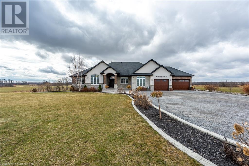1130 Ridge Road, Stoney Creek, Ontario  L8J 2X5 - Photo 2 - 40711302