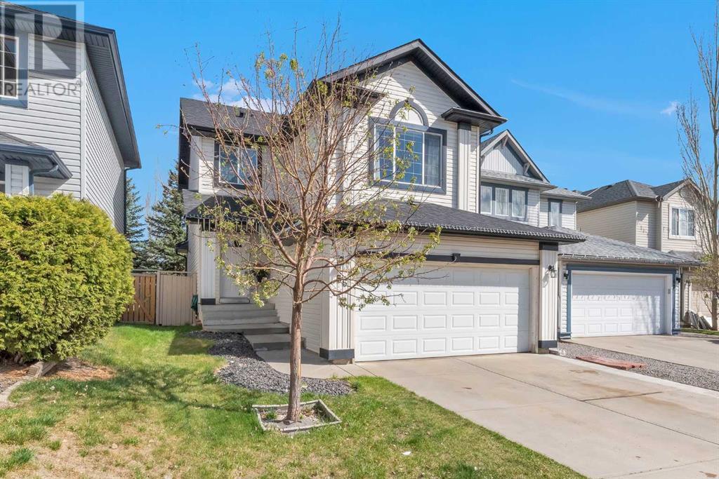 Property at 56 Cranfield Park SE image 2