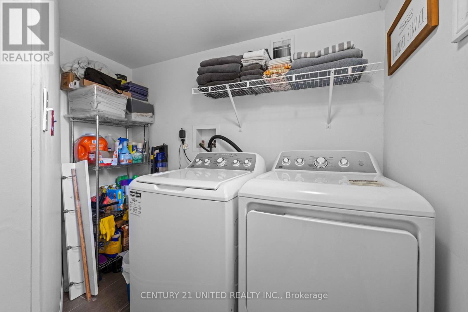 27 St Patrick Street, Kawartha Lakes, Ontario  K9V 1R2 - Photo 21 - X12160867