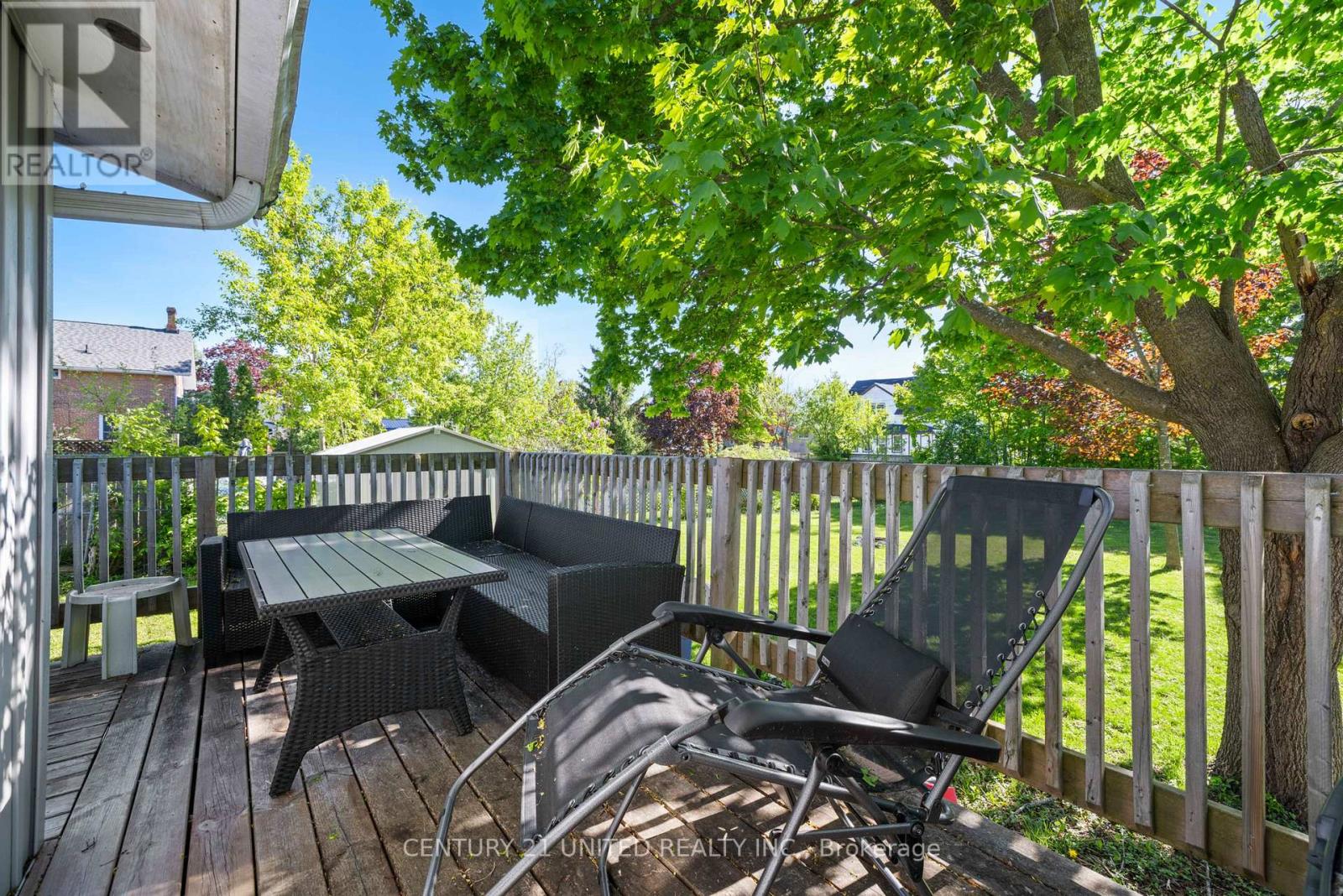27 St Patrick Street, Kawartha Lakes, Ontario  K9V 1R2 - Photo 24 - X12160867