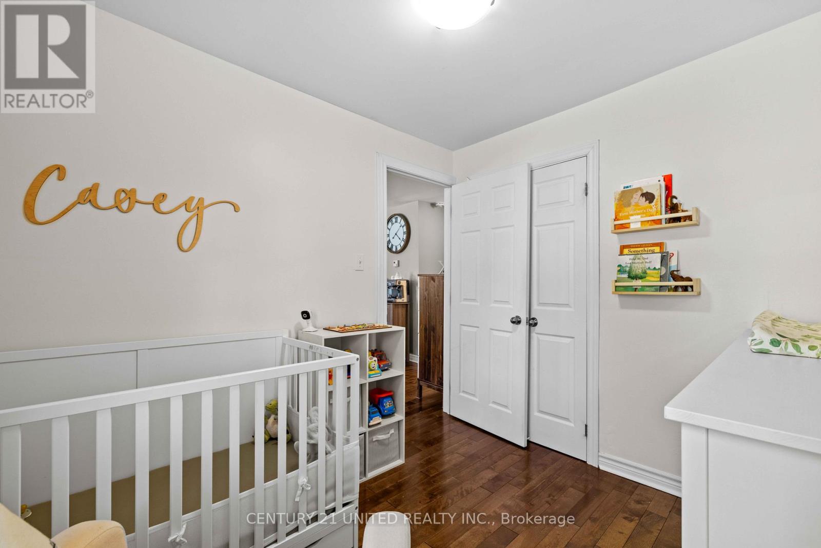 27 St Patrick Street, Kawartha Lakes, Ontario  K9V 1R2 - Photo 8 - X12160867
