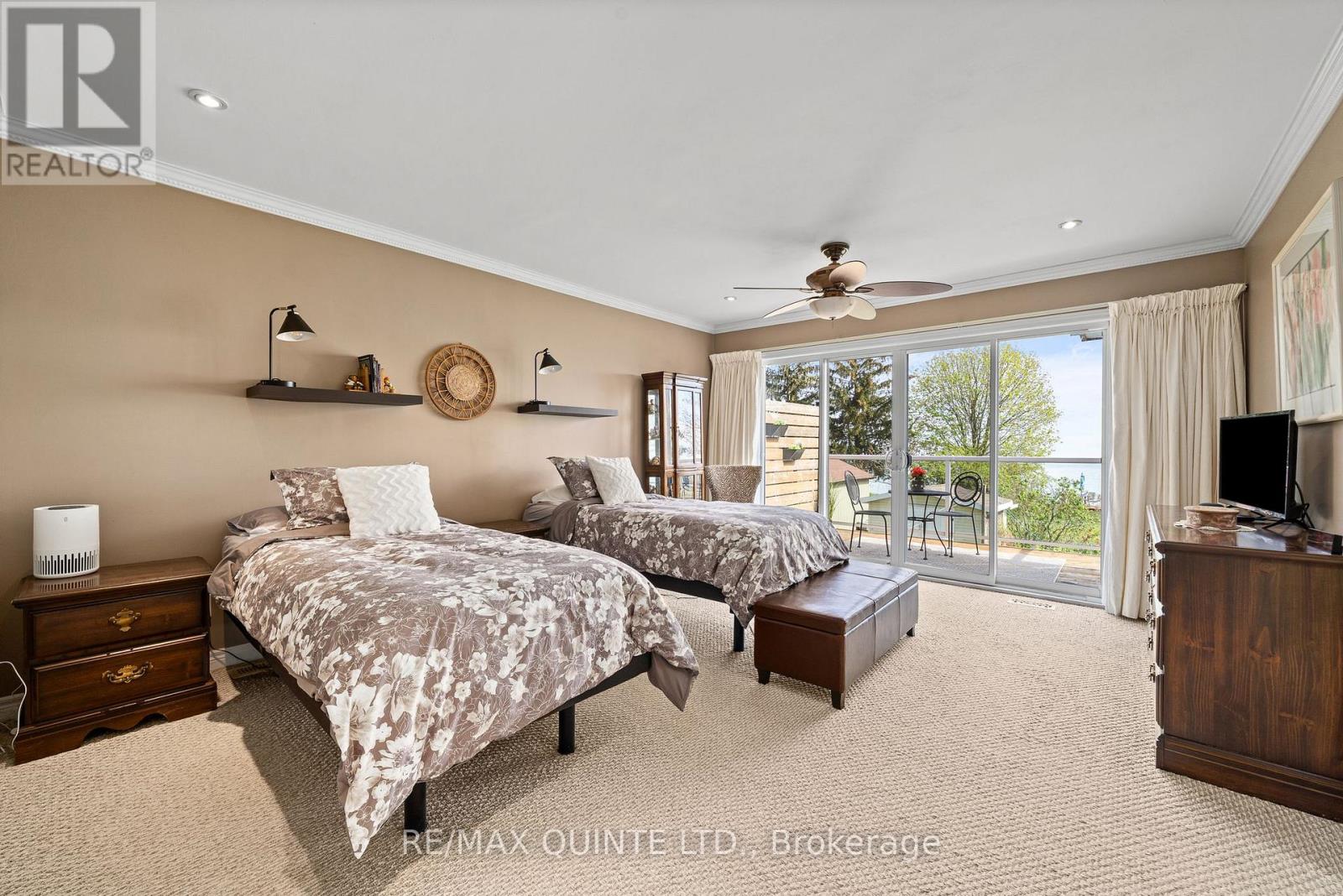 17035 Loyalist Parkway, Prince Edward County, Ontario  K0K 3L0 - Photo 25 - X12160890