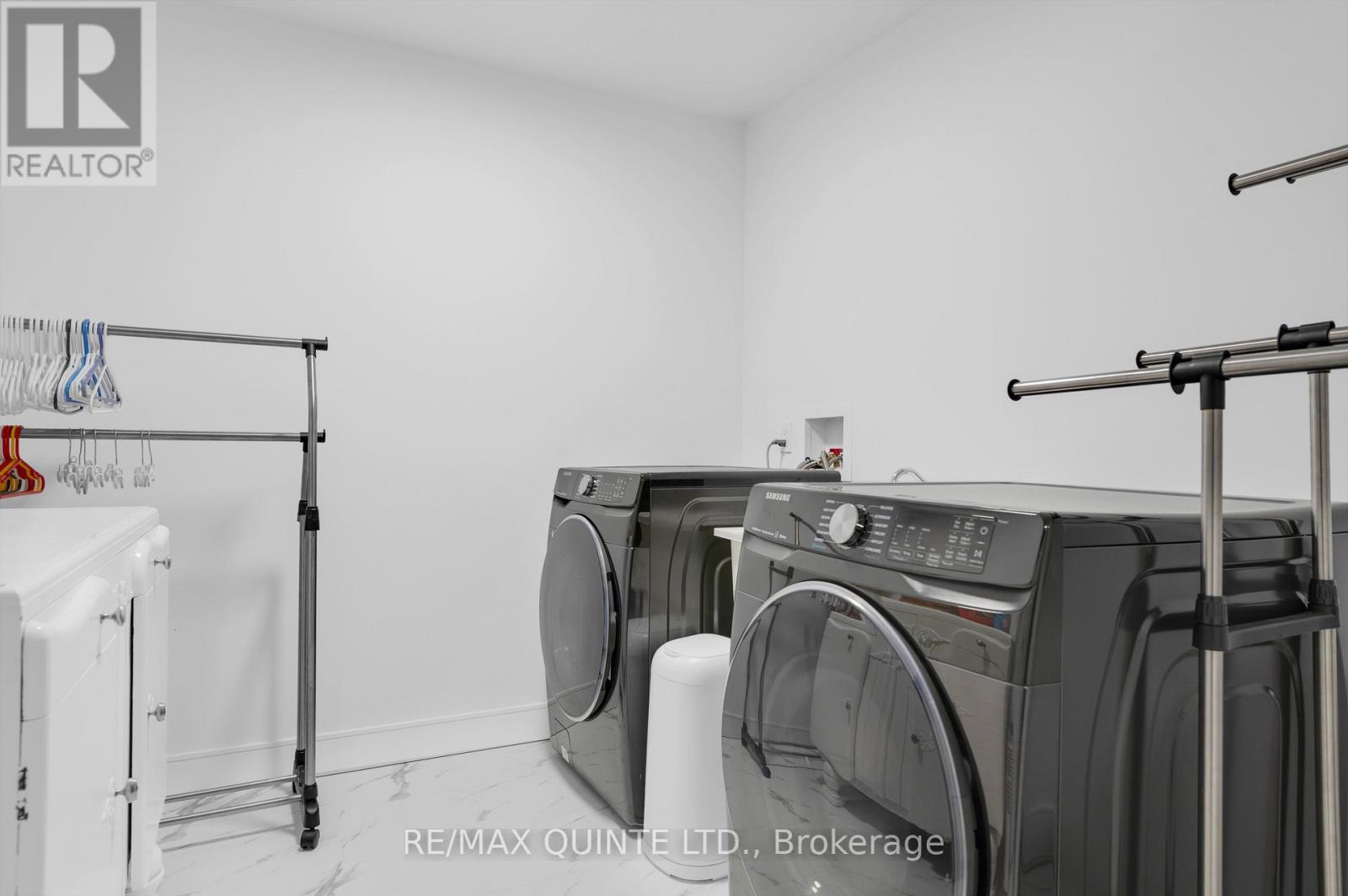 51 Gilbert Street, Belleville, Ontario  K8P 3G9 - Photo 21 - X12160925