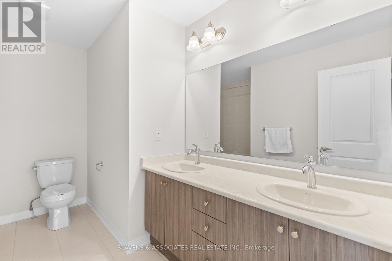 16 Crossmore Crescent, Cambridge, Ontario  N1S 0C7 - Photo 19 - X12160825