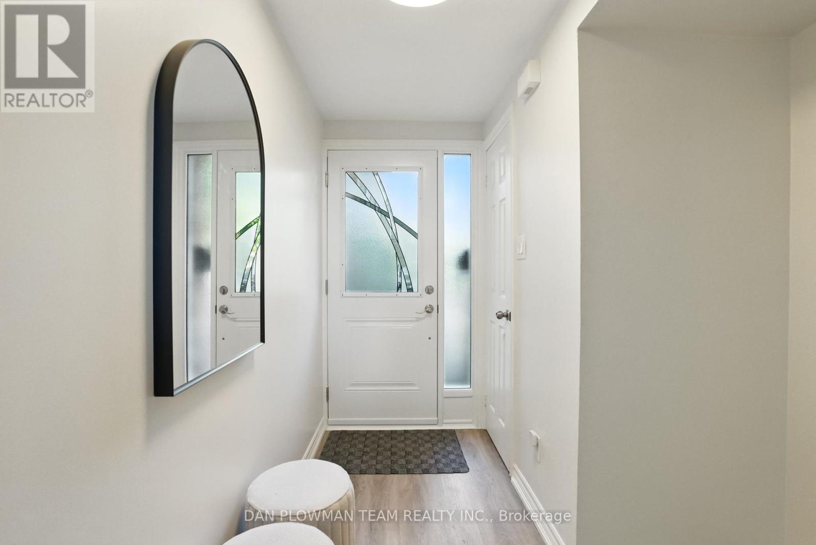 Property at 96 - 1133 RITSON ROAD N image 2