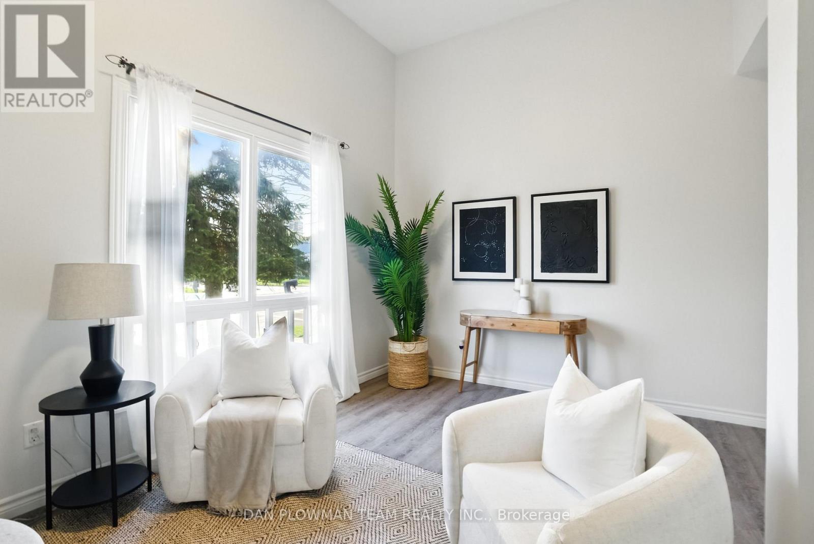 Property at 96 - 1133 RITSON ROAD N image 5