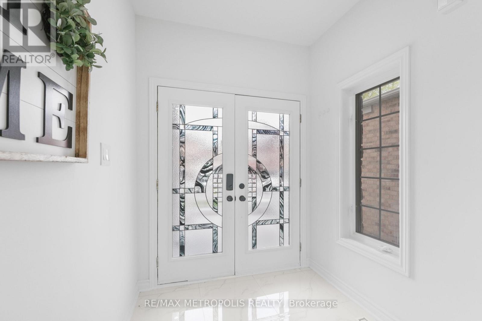 93 Cindy Nicholas Drive, Toronto (Morningside), Ontario  M1E 5K9 - Photo 3 - E12160907