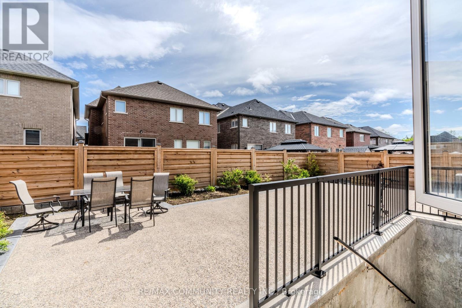5 Toulouse Street, Whitby, Ontario  L1P 0J2 - Photo 40 - E12160914