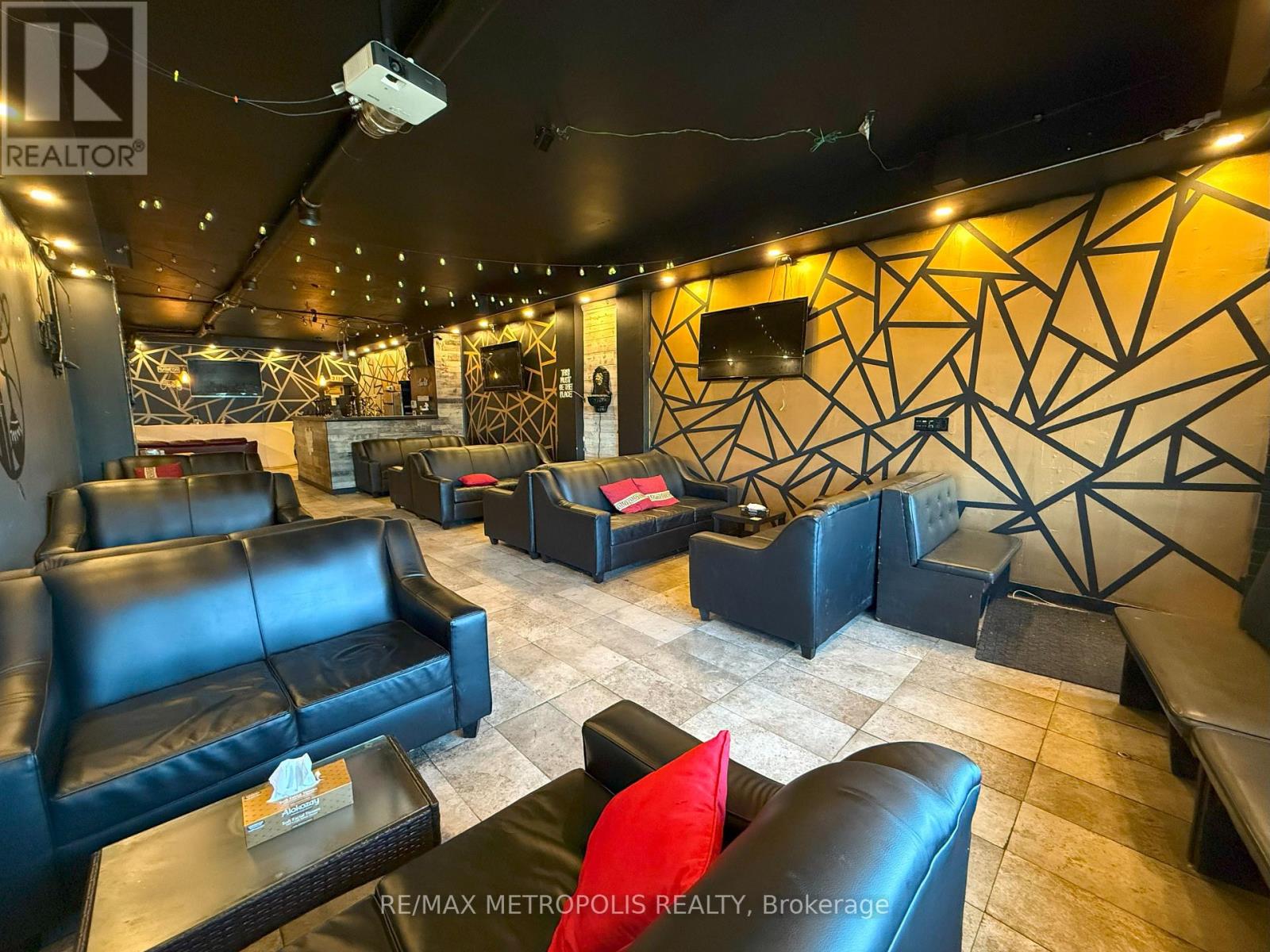 Property at 1235 ELLESMERE ROAD image 3