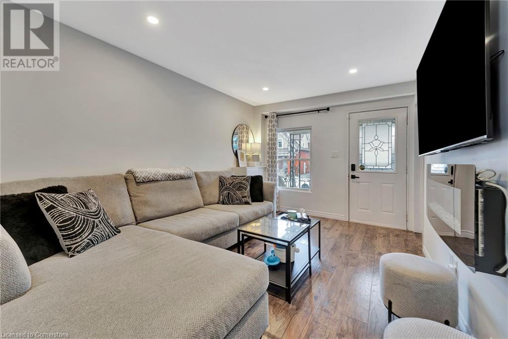 65 Connaught Avenue N, Hamilton, Ontario  L8L 6Y9 - Photo 8 - 40730671