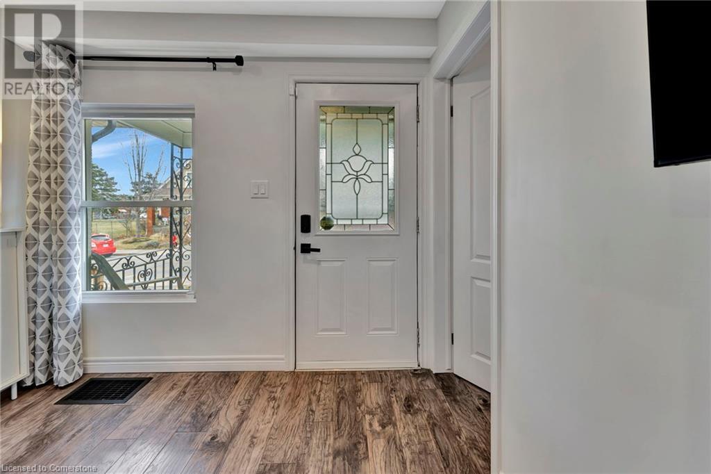 65 Connaught Avenue N, Hamilton, Ontario  L8L 6Y9 - Photo 6 - 40730671