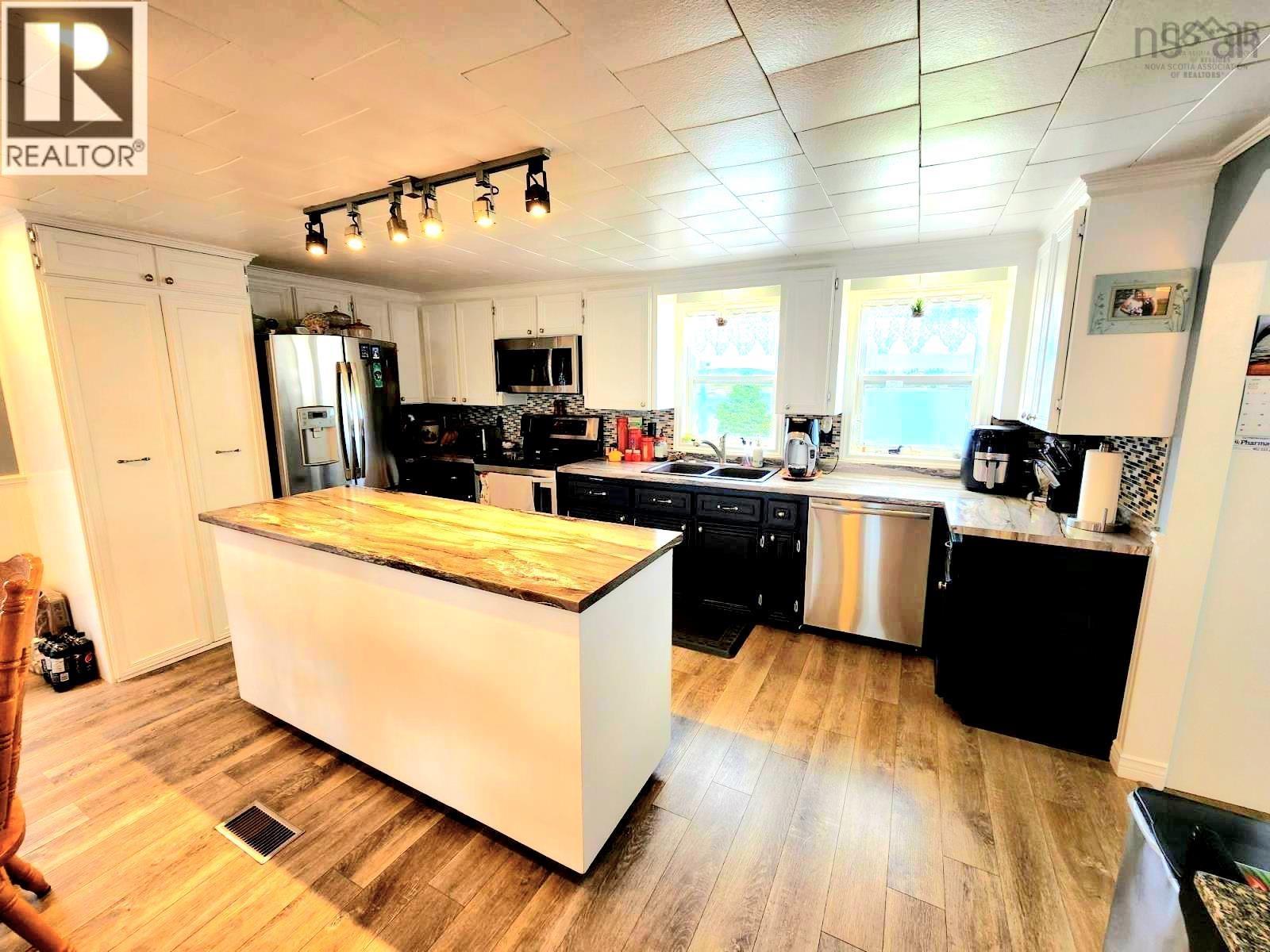 70 Richard Road, Charlos Cove, Nova Scotia  B0H 1T0 - Photo 14 - 202216614