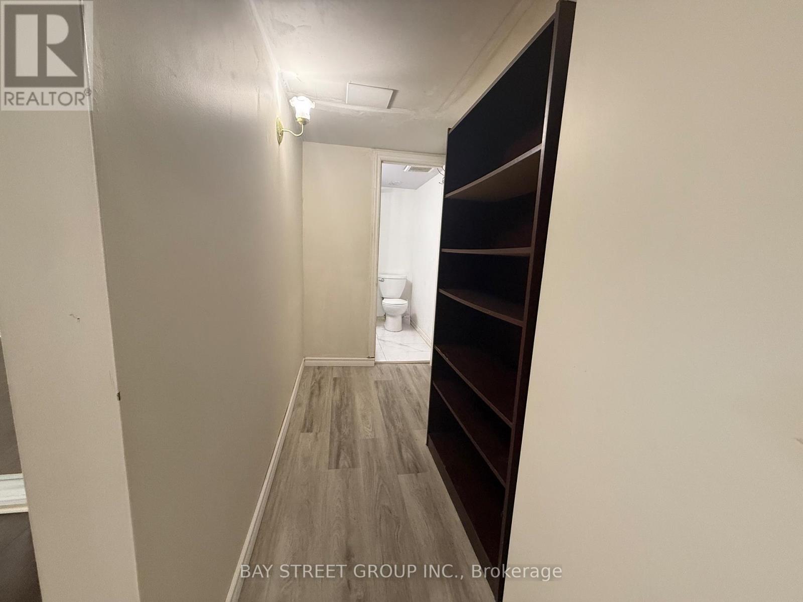 5327 Landsborough Avenue, Mississauga (Hurontario), Ontario  L5R 3X1 - Photo 17 - W12160894