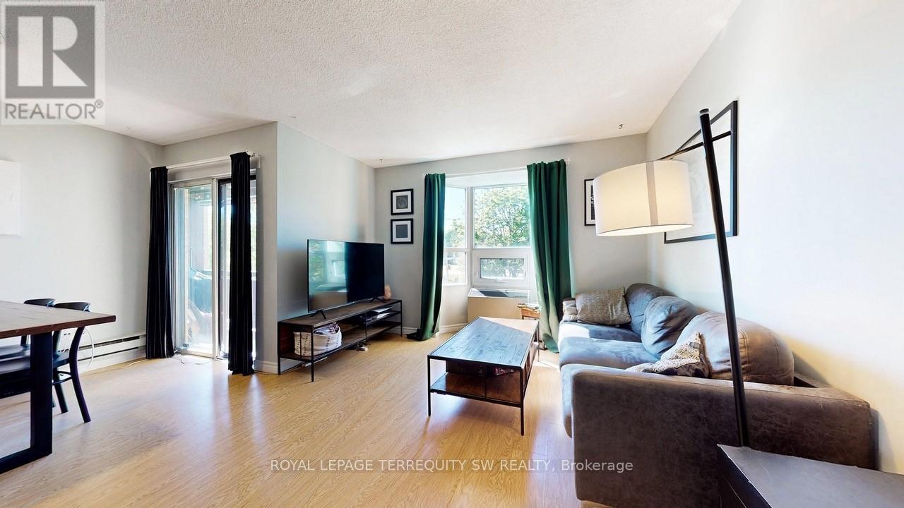 210 - 3835 Lake Shore Boulevard W, Toronto, Ontario  M8W 1R2 - Photo 5 - W12160900