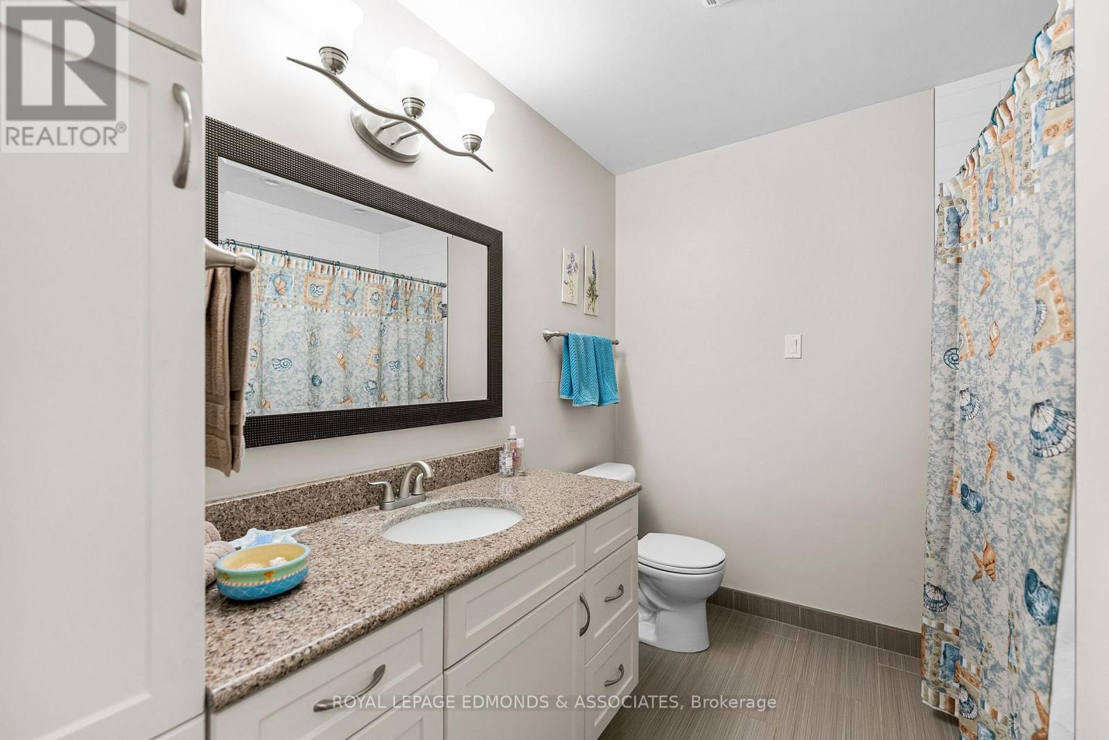 23 Eileen Street, Laurentian Valley, Ontario  K8A 6W2 - Photo 25 - X12160940