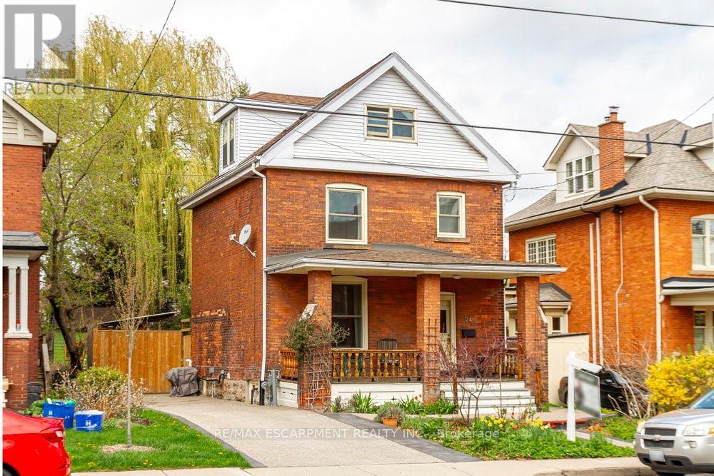 24 Hyde Park Avenue, Hamilton, Ontario  L8P 4M5 - Photo 3 - X12160869