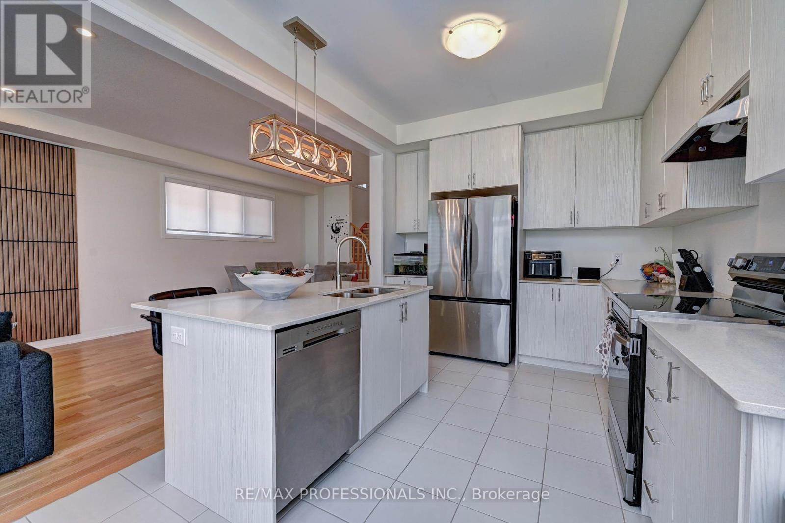 36 Blacklock Street, Cambridge, Ontario  N1S 0E3 - Photo 17 - X12160886