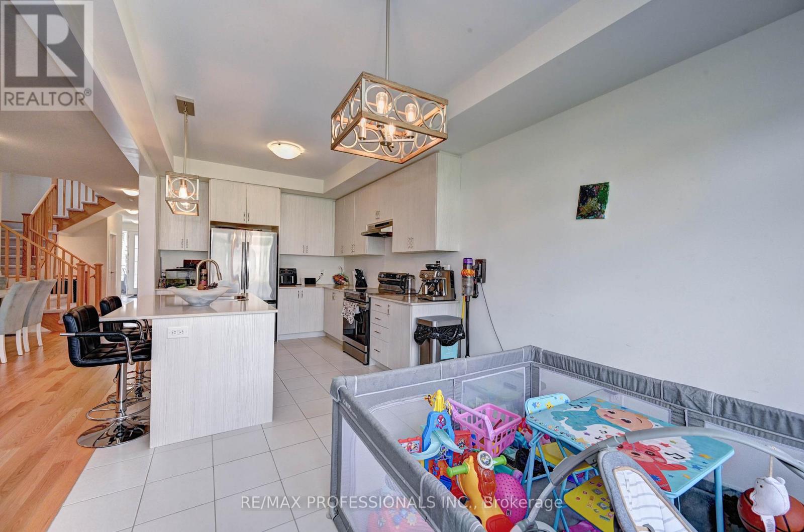 36 Blacklock Street, Cambridge, Ontario  N1S 0E3 - Photo 20 - X12160886