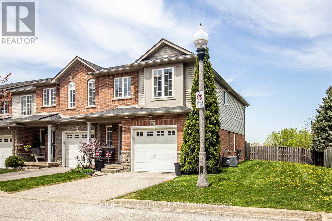 27 - 7 Southside Place, Hamilton (Mountview), Ontario  L9C 7W6 - Photo 1 - X12160889