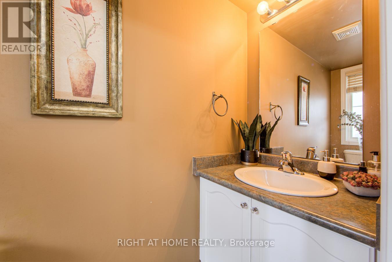 27 - 7 Southside Place, Hamilton (Mountview), Ontario  L9C 7W6 - Photo 15 - X12160889