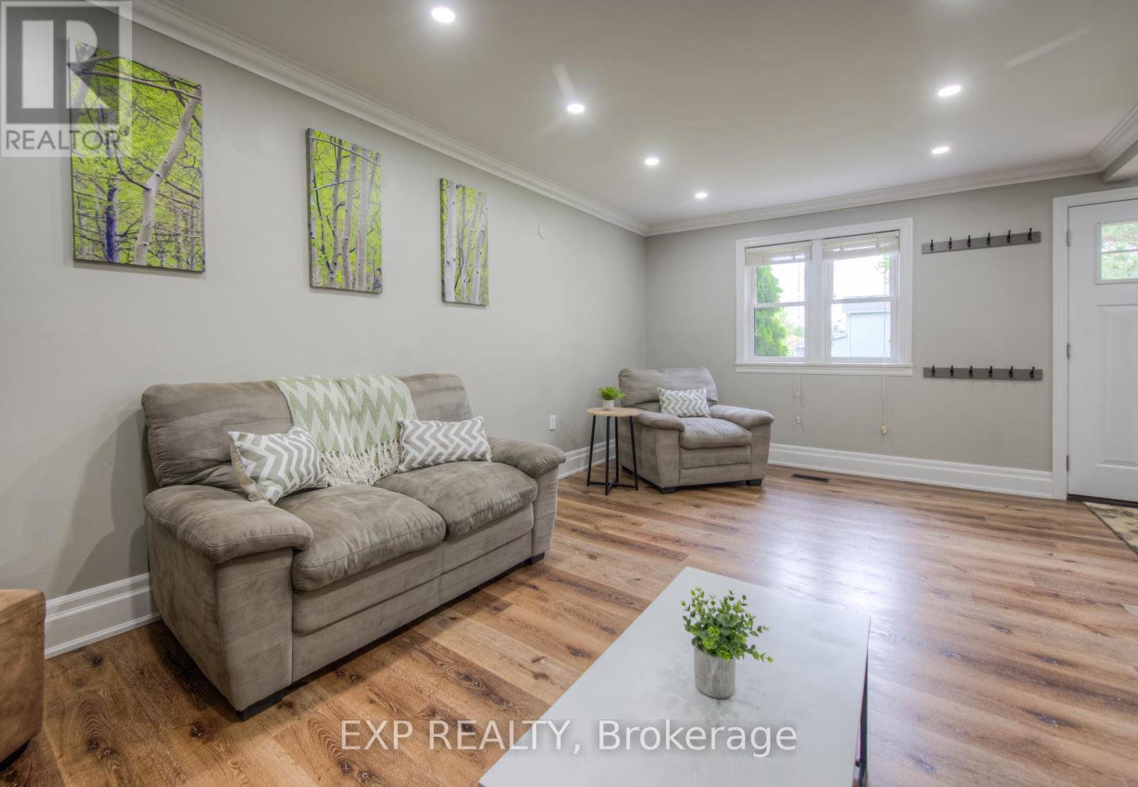 55 Stafford Street, Woodstock, Ontario  N4S 3Z8 - Photo 10 - X12160921