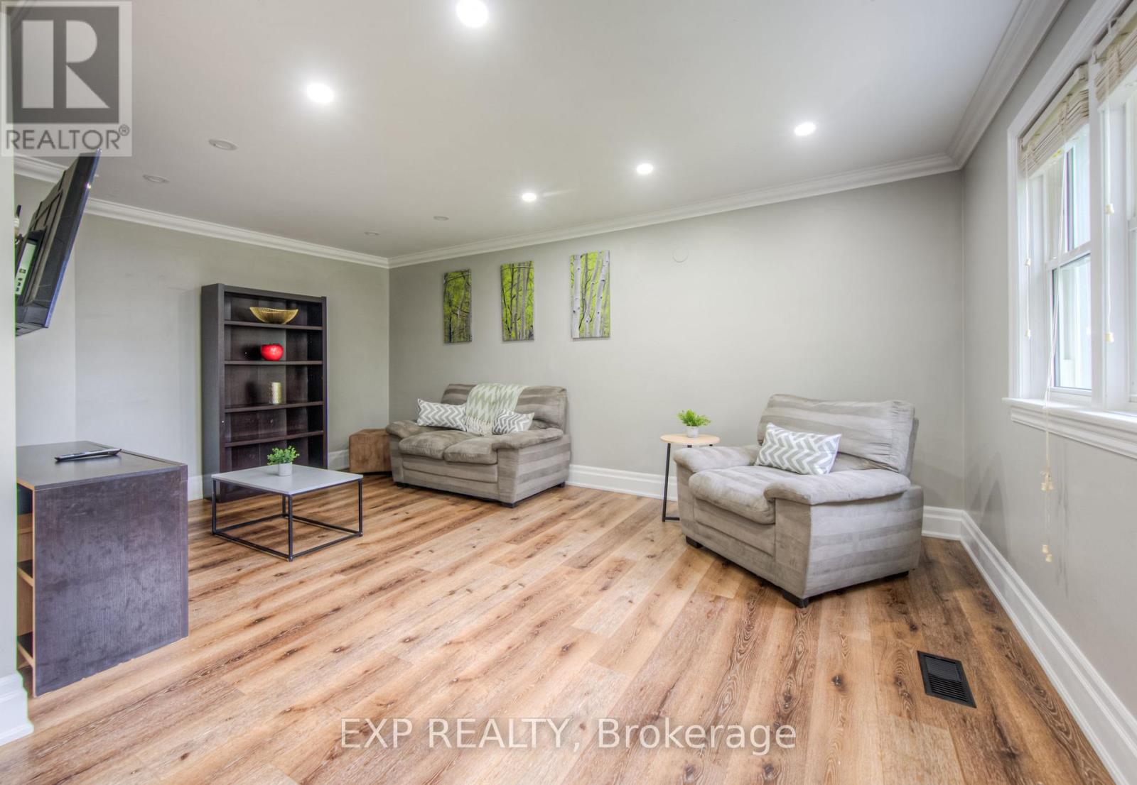 55 Stafford Street, Woodstock, Ontario  N4S 3Z8 - Photo 8 - X12160921